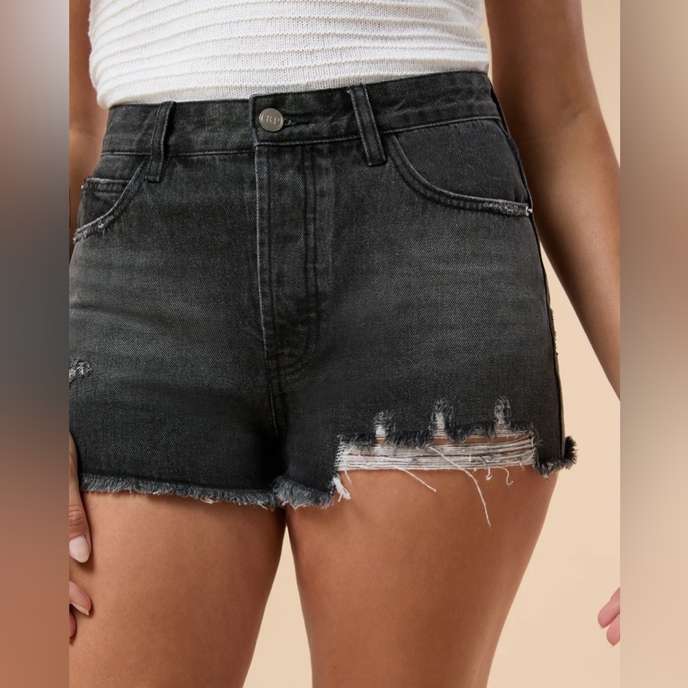 Rachel Parcell Distressed Short - Picture 4 of 7